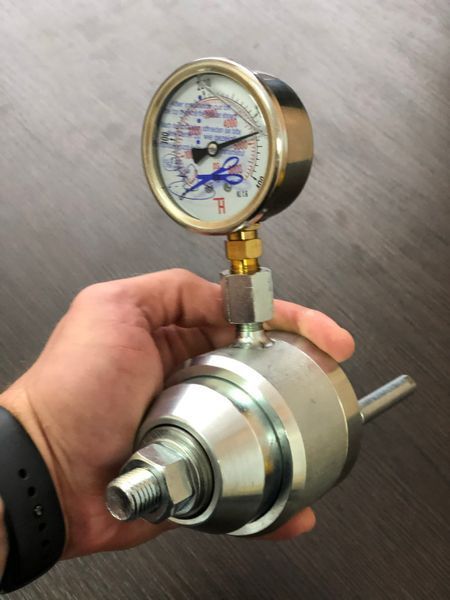Hydraulic Tensiometer for Bandsaws Pilous