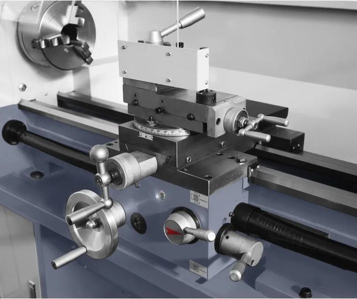 Cormak Tytan 330x700 Metal Lathe